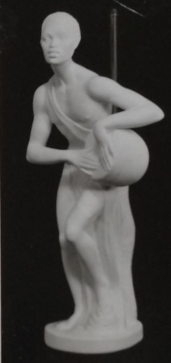 Full figurine in chalkware lamp